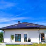 Instalacja fotowoltaiczna Podłęże na dachu domu jednorodzinnego 5,1 kWp