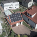 Realizacja instalacji fotowoltaicznej na dachu garażu w miejscowości Brzesko